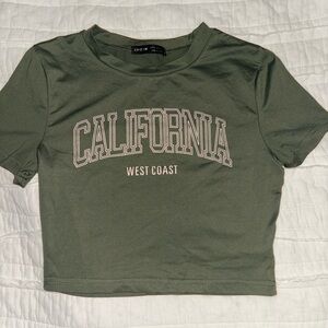 SHEIN Cropped Tee